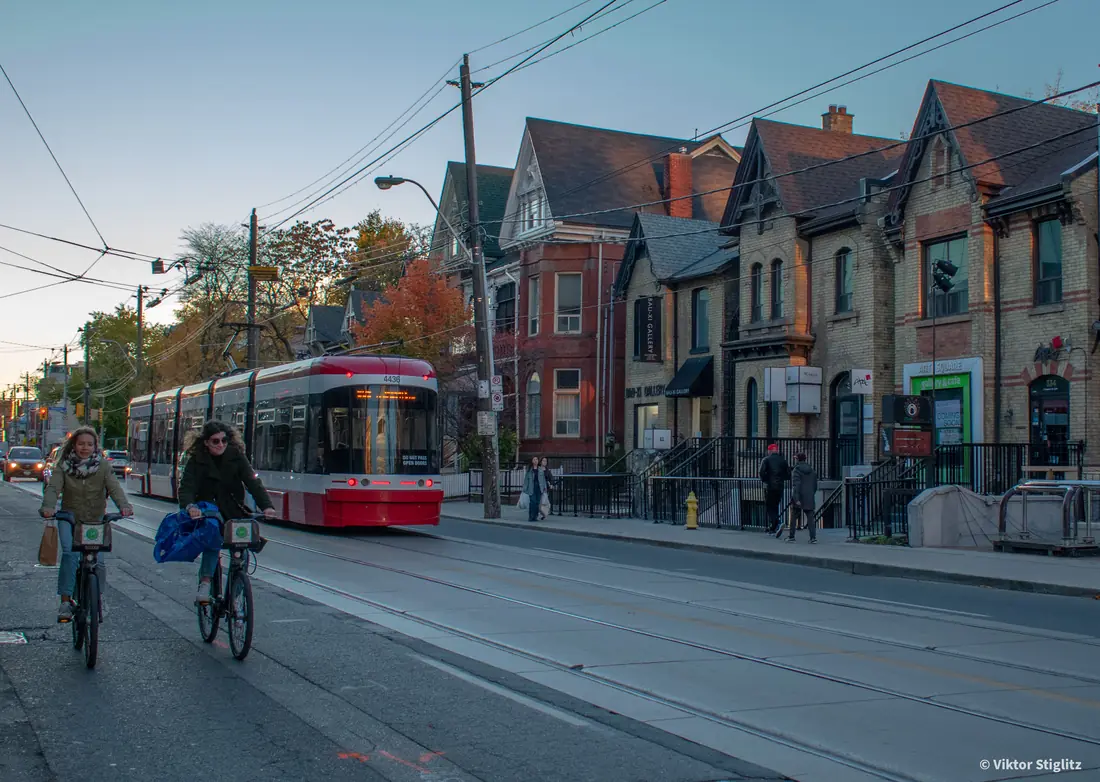 Tranvía y bicicletas